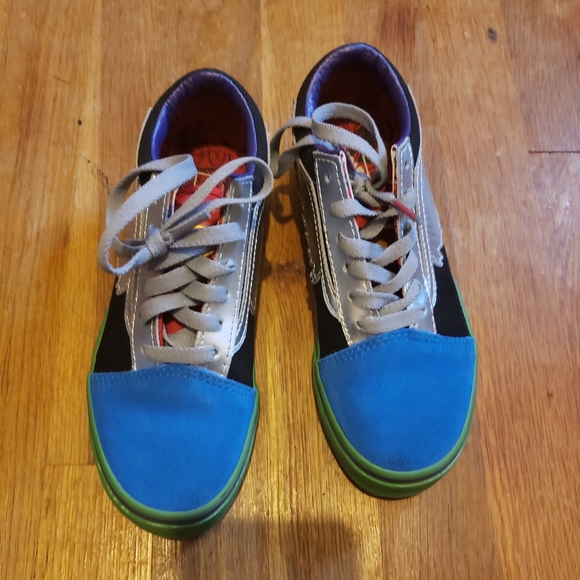 vans x marvel old skool avengers skate shoes